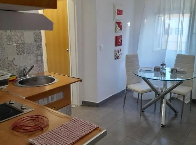 Apartment Mexico One Bedroom With Patio And Garden *